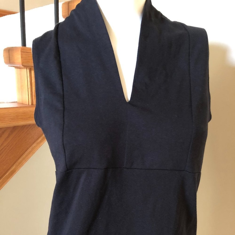 Preview International Black sleeveless Top sz M